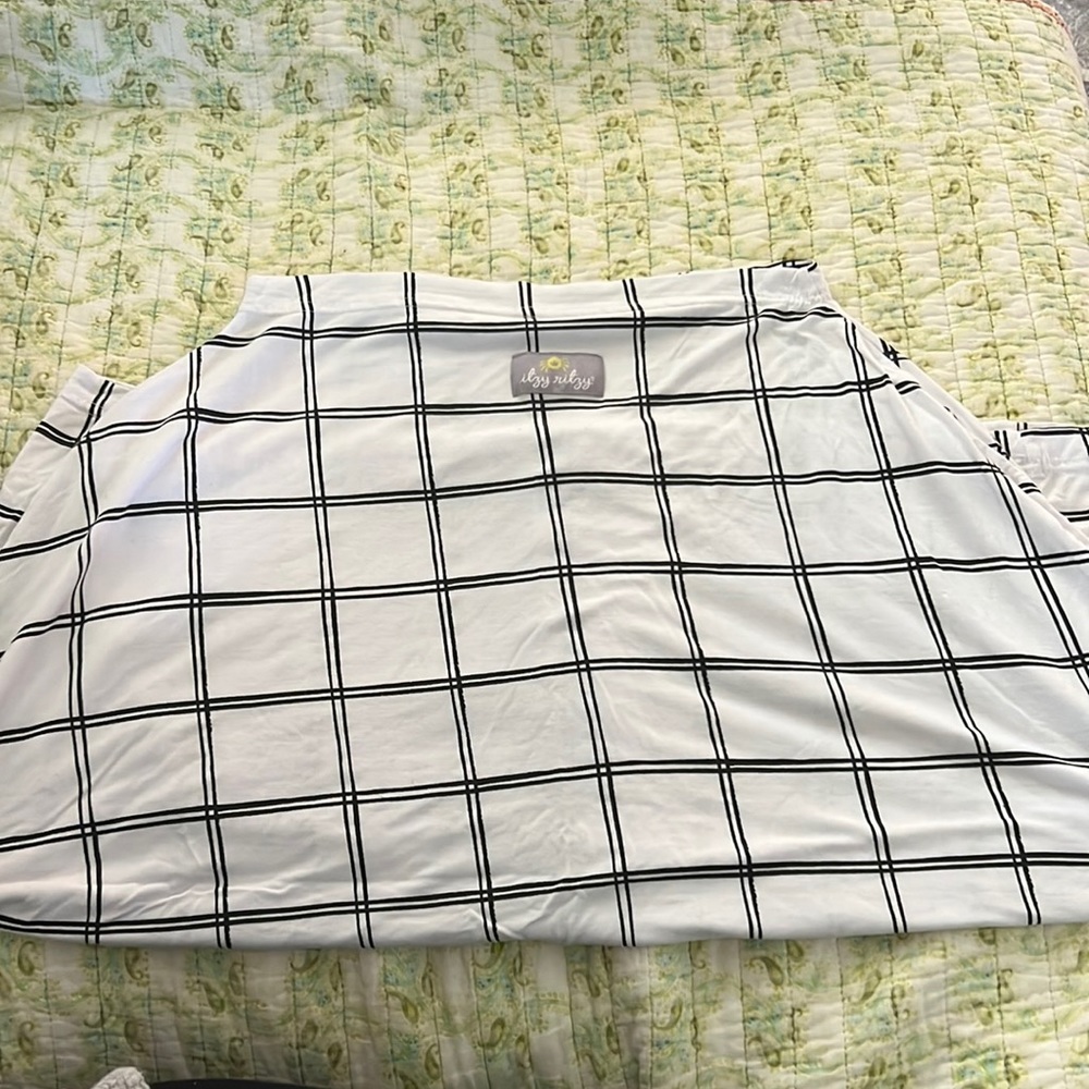 Itzy Ritzy Nursing Car Seat Cover